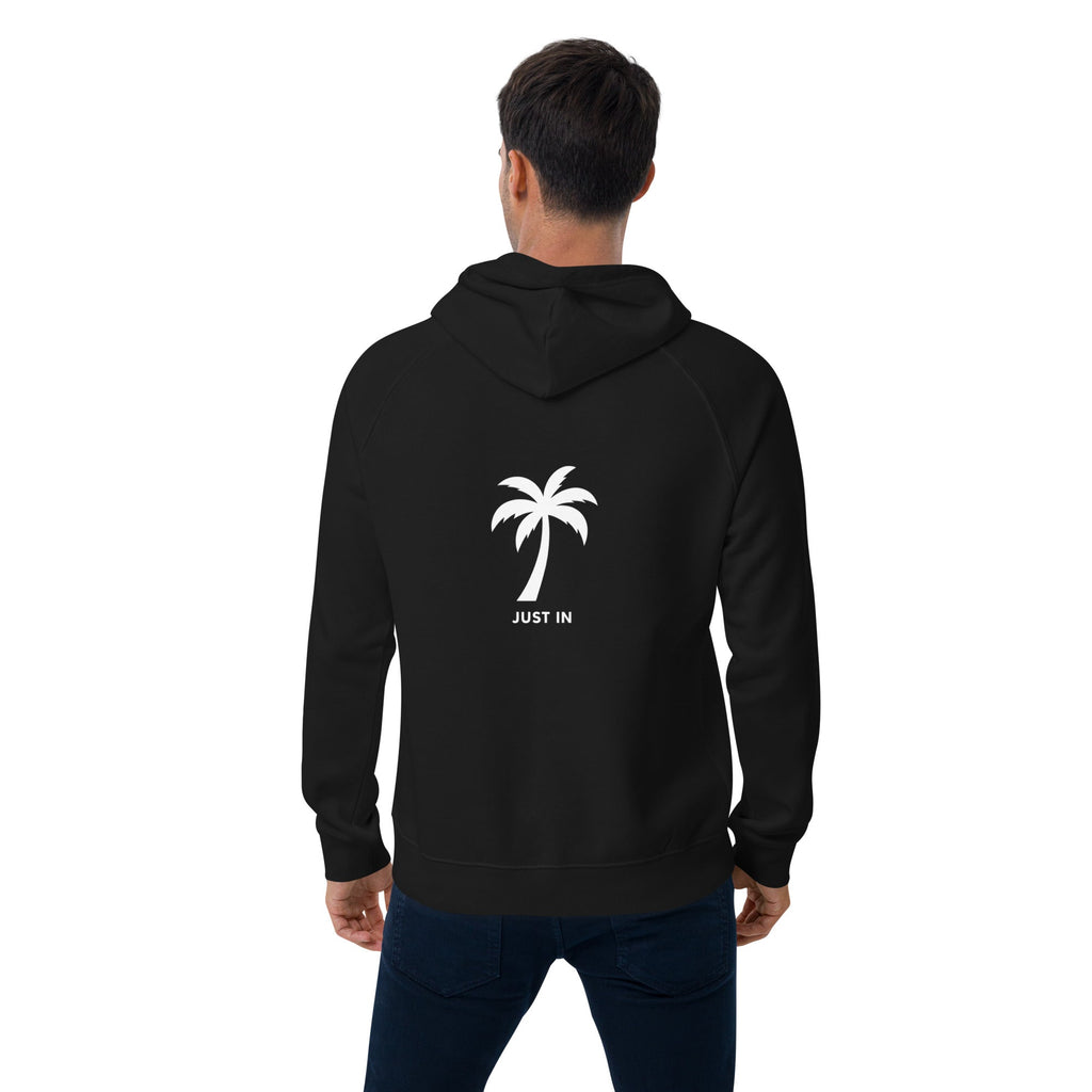 Schwarzer Bio-Hoodie Rückansicht, Modell mit Händen in den Taschen