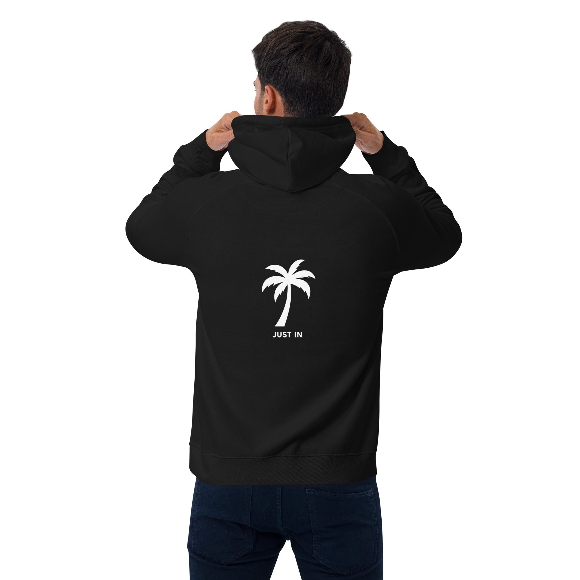 Rückansicht Mann mit schwarzem Hoodie und großem JUST IN Palmenprint