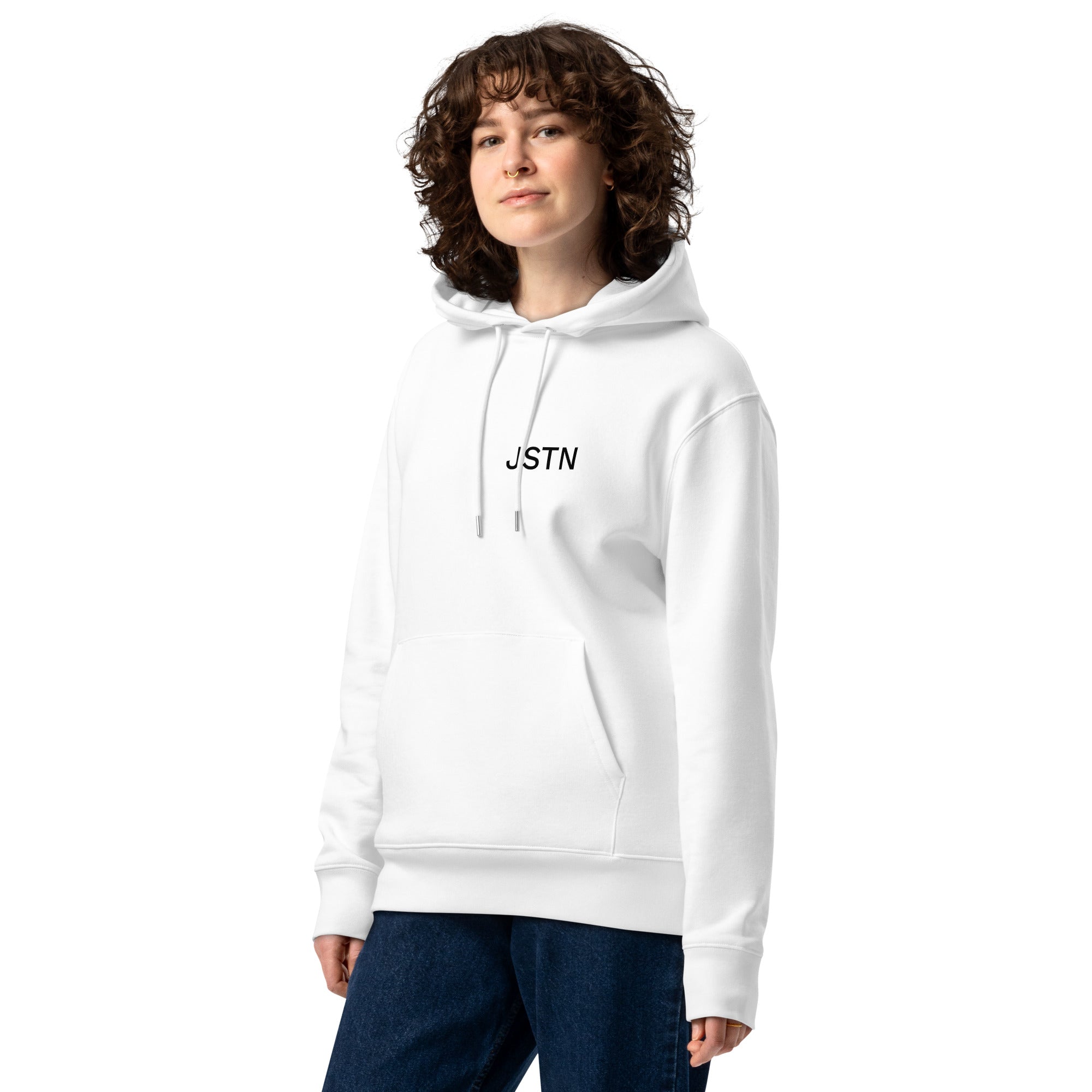 JUST IN Hoodie Weiß – seitliche Ansicht mit Frontlogo