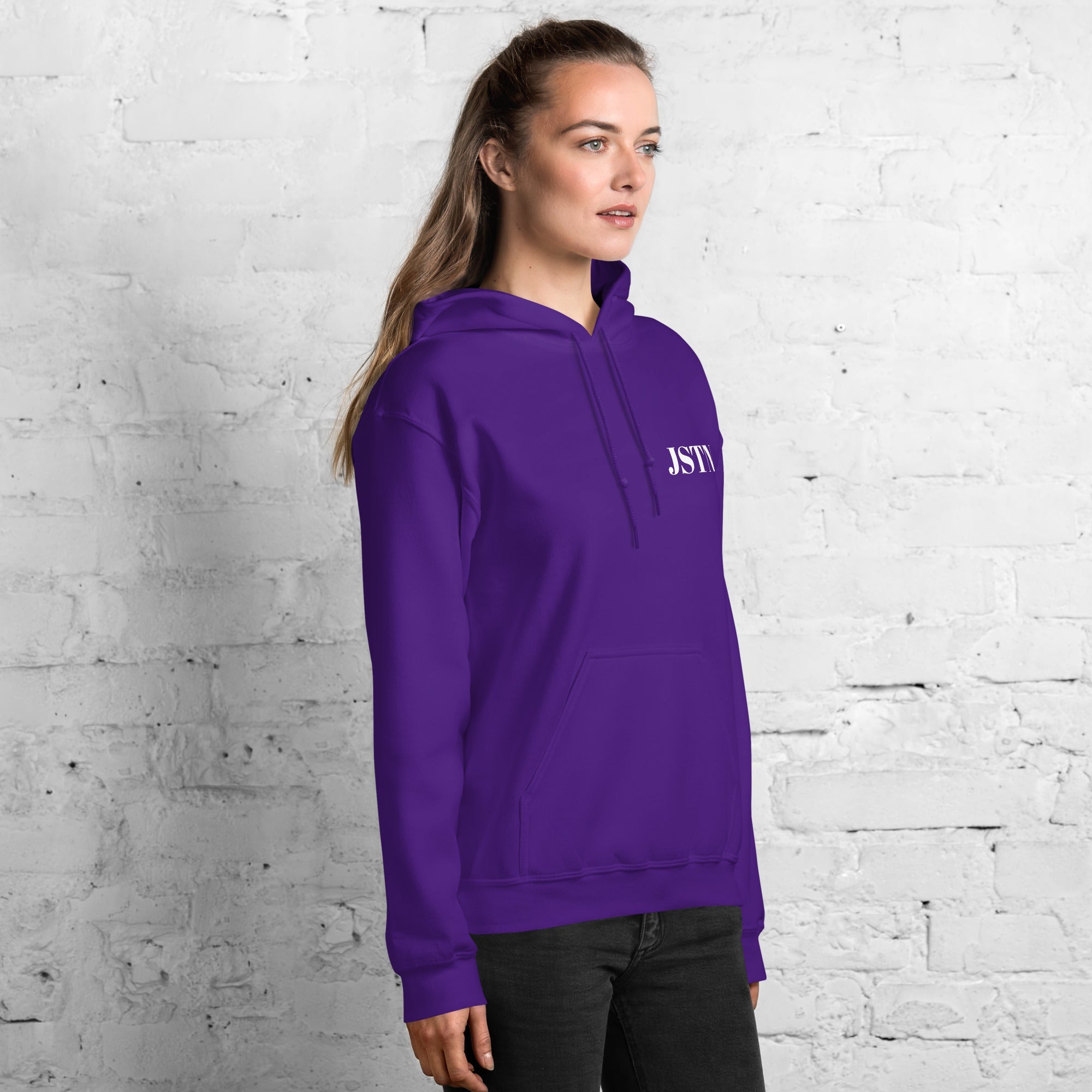 Streetwear Outfit mit JSTN Hoodie lila – Unisex Style